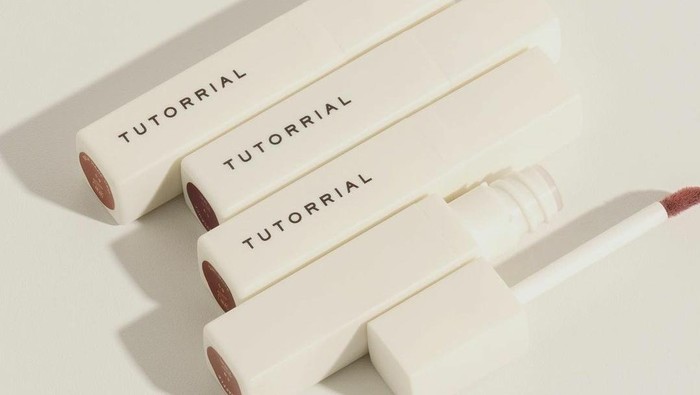 Kolaborasi Tutorrial X Sanly Liuu dan Stefany Talita, Lip Smear dengan Formula Hybrid yang Unik