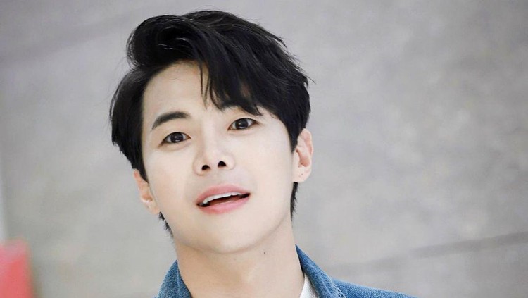 Park Eun Seok