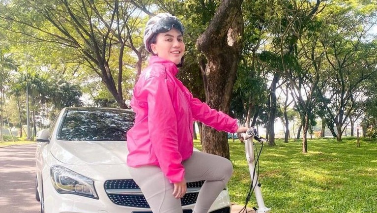 Berikut penampakan Anggita Sari setelah memutuskan lepas hijab!