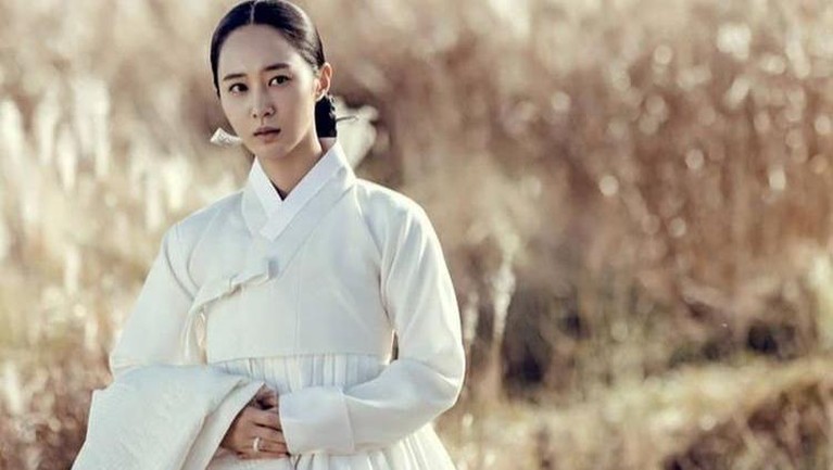 Berikut adalah penampakan Yuri SNSD di drama Korea yang bertajuk 'Bossam: Steal the Fate' (judul sementara) yang bikin kaget.