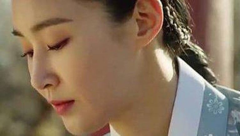 Berikut adalah penampakan Yuri SNSD di drama Korea yang bertajuk 'Bossam: Steal the Fate' (judul sementara) yang bikin kaget.
