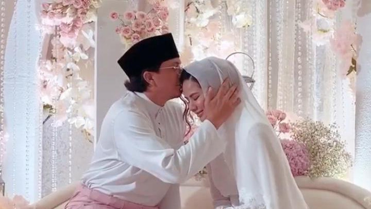 Berikut potret pernikahan ke-3 Engku Emran setelah bercerai dengan Laudya Cynthia Bella&period;