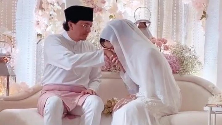 Berikut potret pernikahan ke-3 Engku Emran setelah bercerai dengan Laudya Cynthia Bella.