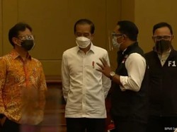 Jokowi Tinjau Vaksinasi COVID di Bogor, Harap Herd Immunity Segera Terbentuk