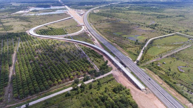 Kementerian PUPR menargetkan 427 kilometer jalan tol baru selesai terbangun pada tahun ini. Berikut rinciannya.