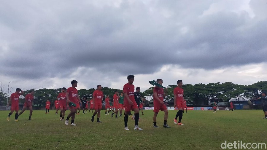 PSM Makassar membawa 25 pemain ke Malang.