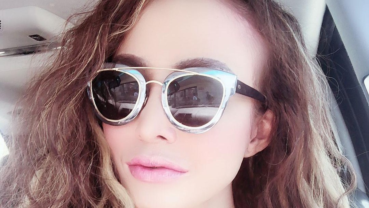 Berikut adalah sosok Cynthiara Alona pemilik Hotel Prostitusi yang kini menjadi tersangka&period;