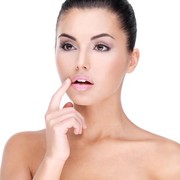 Stop! Inilah Kebiasaan yang Tidak Disadari Dapat Membuat Bibir Kering