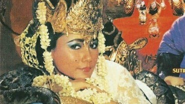 Bikin Merinding, Suzzanna Si Ratu Horor Punya Ritual Seram sebelum Syuting