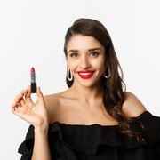 Waduh, Ternyata 5 Kandungan dalam Lipstik Ini Berbahaya dan Sangat Berisiko Jika Tertelan