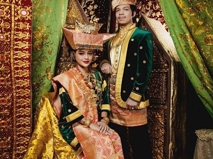Atta Halilintar Tahan Tangis Bayangkan Ortu Tak Hadir di Pernikahan dengan Aurel