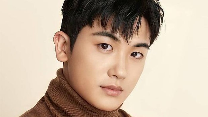 Comeback Pasca Wamil, Park Hyung Sik Pertimbangkan Tawaran Drama Sejarah