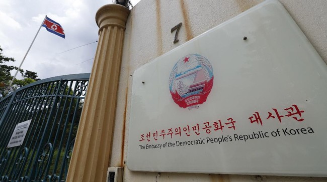 Korea Utara dan Malaysia saling balas memutuskan hubungan diplomatik akibat persoalan ekstradisi.