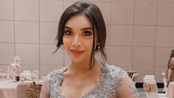 Hadir di Acara Siraman Aurel, Kebaya Millendaru Disorot