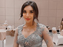 Hadir di Acara Siraman Aurel, Kebaya Millendaru Disorot