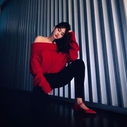 Intip 8 Outfit Jeon Somi yang Selalu Tampil HOT but Cute