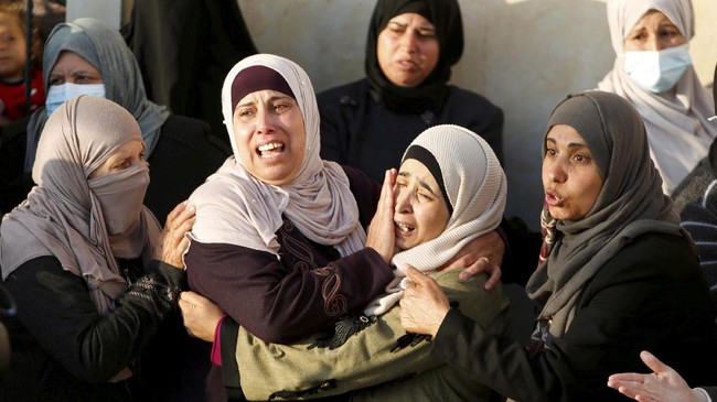 FOTO: Lelaki Palestina Tewas Diterjang Peluru Israel