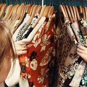 Rekomendasi Thrift Shop Online yang Siap Bikin Stylemu Makin Modis!