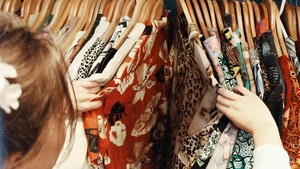 Rekomendasi Thrift Shop Online yang Siap Bikin Stylemu Makin Modis!