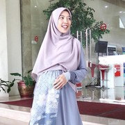 Sambut Ramadhan, Ini 5 Inspirasi Gamis yang Menawan ala Fitri Aulia