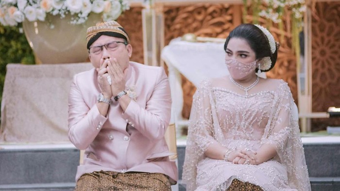 Siraman Aurel Hermansyah dan Atta Halilintar