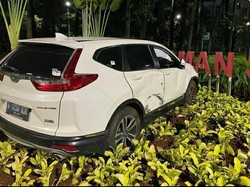 Tabrak Motor di Sudirman, Mobil Nyelonong ke Taman Semanggi