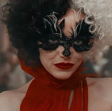 Potret Emma Stone dalam Teaser Film Disney 'Cruella'