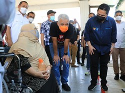 Sentra Vaksinasi di Kota Semarang Sasar 5.000 Lansia/Hari