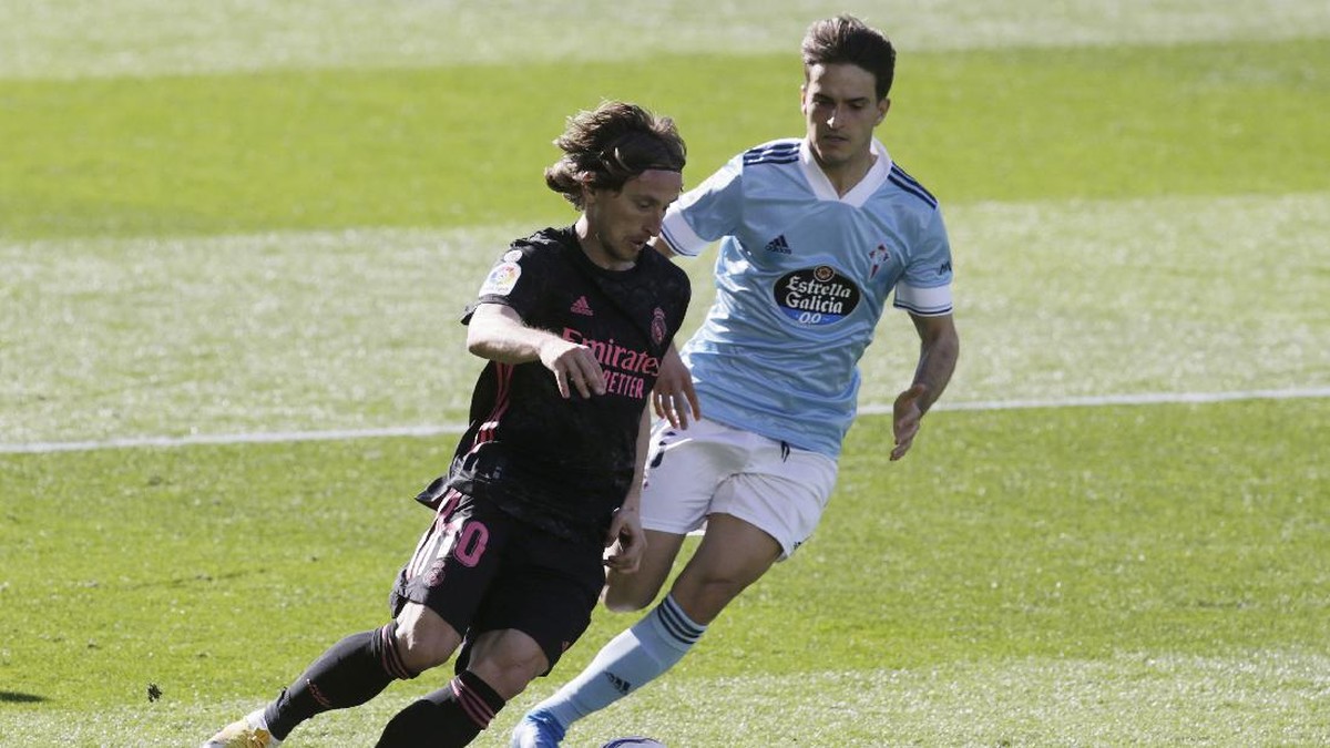 FOTO: Kalahkan Celta, Madrid Salip Barcelona