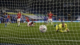 Man Utd Gigit Jari, Peluang Juara Tinggal Liga Europa