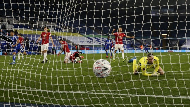 Manchester United kini hanya punya satu gelar yang realistis untuk diperjuangkan yaitu trofi Liga Europa.
