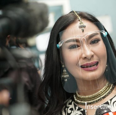 Viral Wanita Mirip Iis Dahlia, Kecantikannya Jadi Sorotan