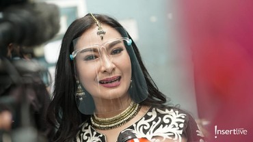 img-title Viral Wanita Mirip Iis Dahlia, Kecantikannya Jadi Sorotan