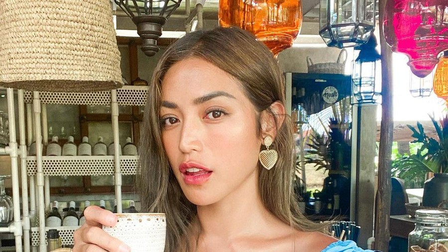 Jessica Iskandar Nikmati Hidup di Bali, Cicip Banyak Makanan Enak