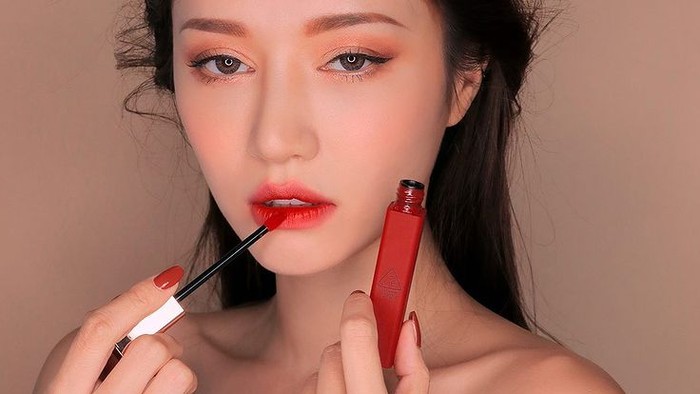 5 Ciri-ciri Makeup Kedaluwarsa, Jangan Dipakai Lagi!