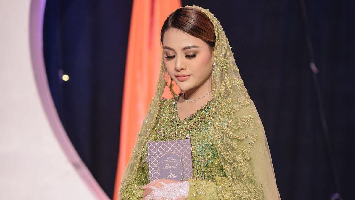Berikut adalah momen haru pengajian Aurel menuju pernikahannya dengan Atta Halilintar&period;