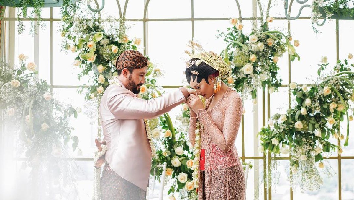 Berikut adalah momen pernikahan Dara Warganegara dan Chef Norman Ismail