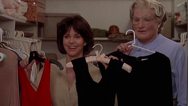 Sutradara Chris Columbus menegaskan tidak ada perilisan terbaru dari film Mrs. Doubtfire.