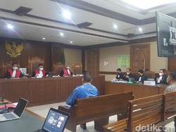 Jaksa KPK Curiga Penyuap Eks Mensos Juliari Lindungi Pihak Lain