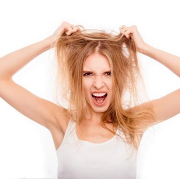 Waduh, Ternyata 5 Makanan Ini Bisa Menyebabkan Rambut Rontok Lho!