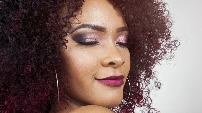 Tips Memakai Foundation dengan Tangan, Hasil Tetap Flawless dan Natural!