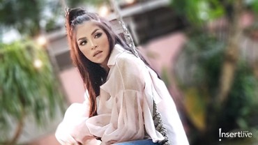 img-title Manfaatkan Berita Nissa Sabyan, Vebrie Verona Ciptakan Lagu Gelay
