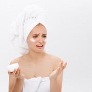 8 Kandungan Skincare yang Berbahaya untuk Kulit