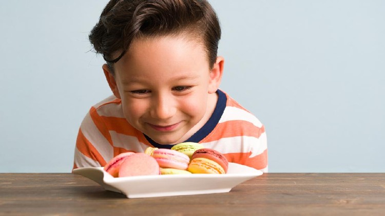 Anak makan