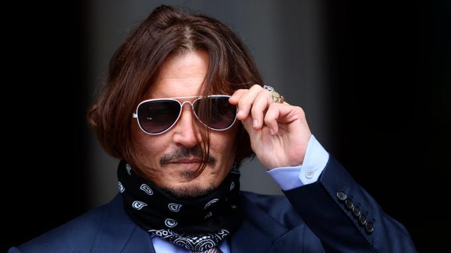 Bobol Rumah Johnny Depp, Orang Ini Malah Asyik Bikin Minuman