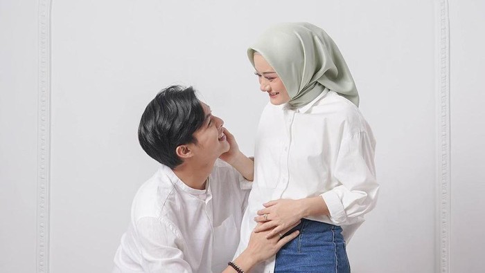 dinda hauw