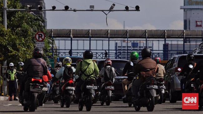 Selain mengurangi konsentrasi, merokok juga dapat mengganggu pengendara dan pengguna jalan lain bahkan dapat menyebabkan kecelakaan.