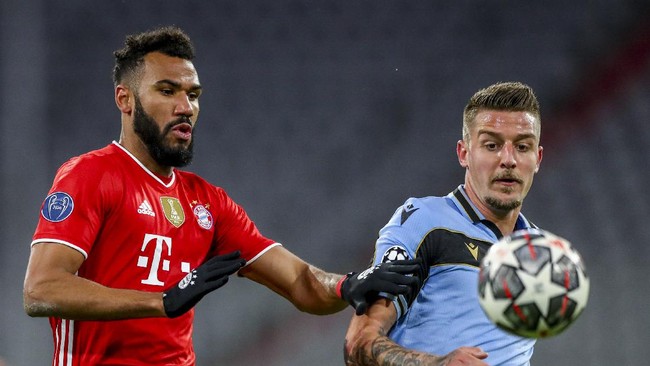 Penyerang Bayern Munchen Eric Maxim Choupo-Moting batal membela timnas Kamerun karena Federasi Sepak Bola Kamerun salah kirim email.