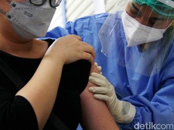 Sudah Divaksin Tak Langsung Kebal, Pakai Masker Jangan Kendor!