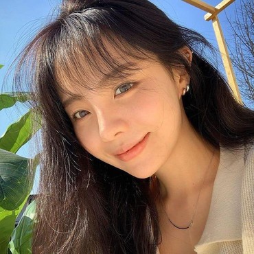 Jung Ji Woo Kakak J-Hope BTS Siap Menikah Mei 2021